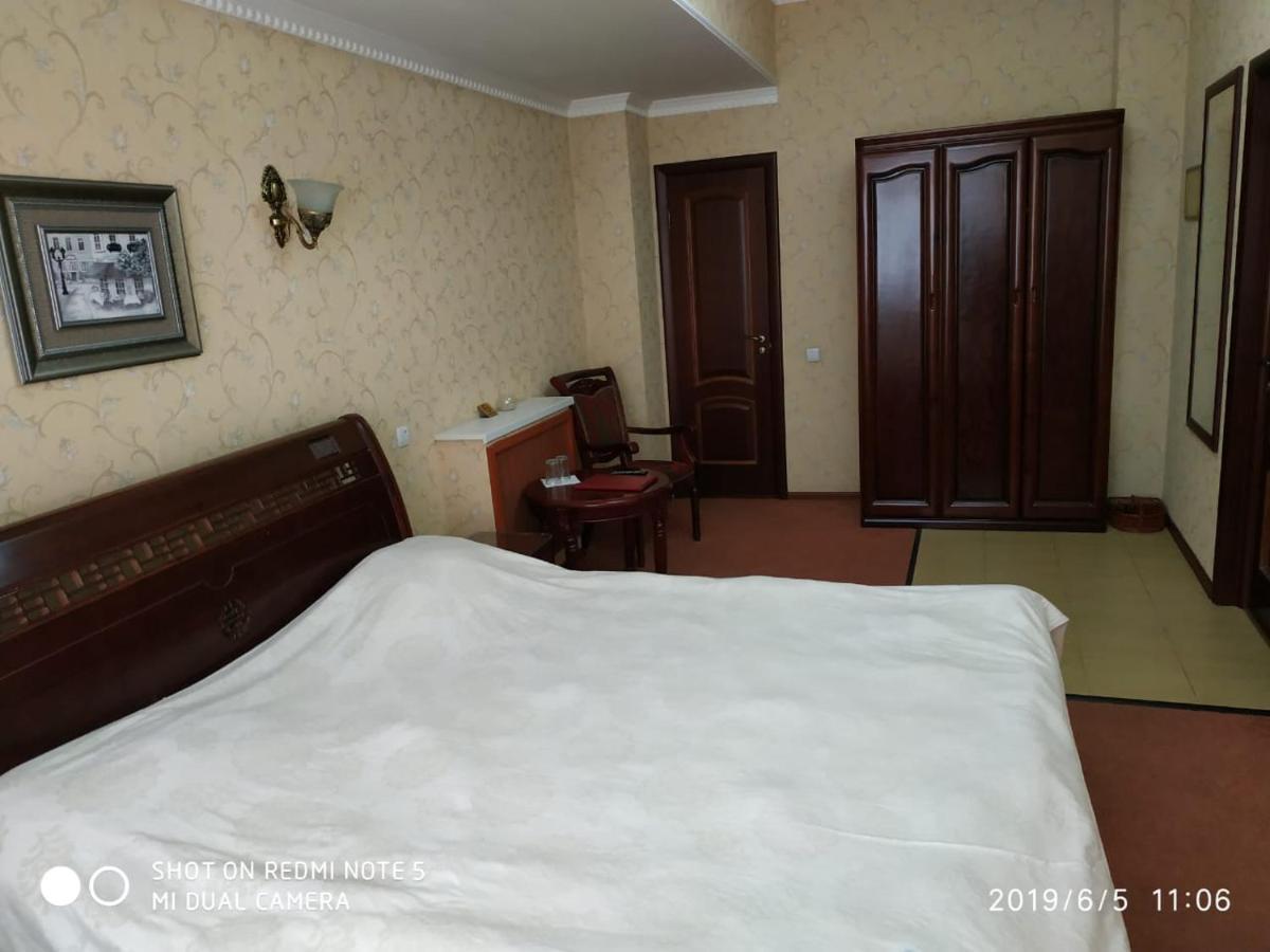 Hotel Botakoz Астана Екстер'єр фото