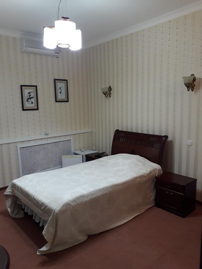 Hotel Botakoz Астана Екстер'єр фото