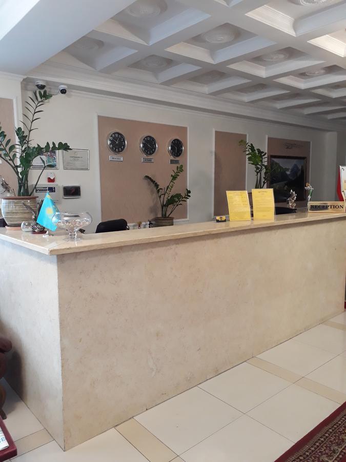 Hotel Botakoz Астана Екстер'єр фото